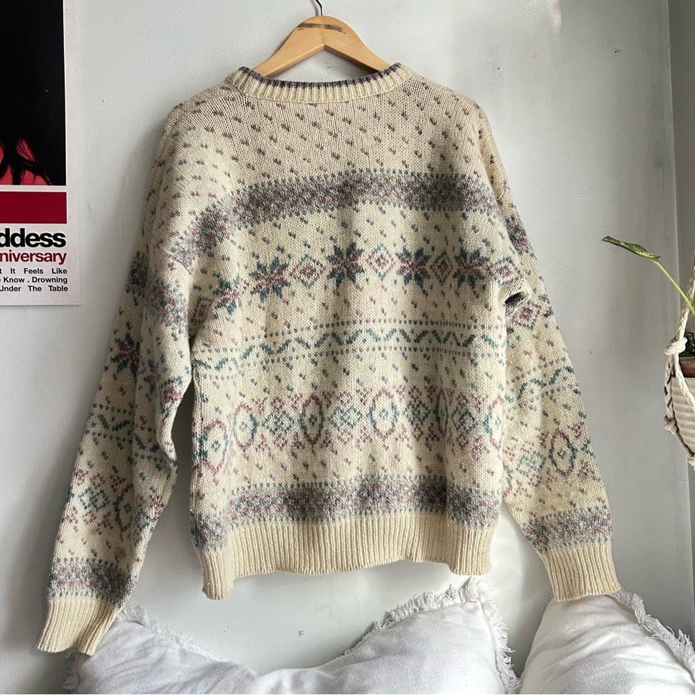 true vintage heavy knit sweater perfect condition